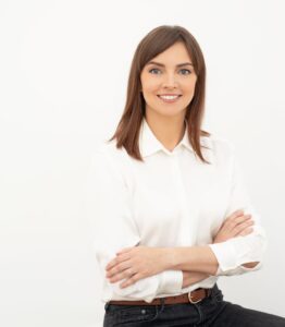 Maari Valge Taust Crop 262x300